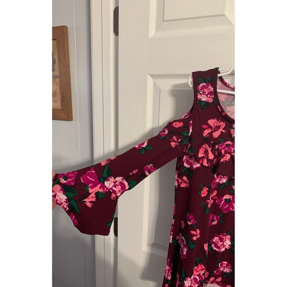 R.M.L.A. Cold Shoulder Top. Size 8. - Picture 2 of 4